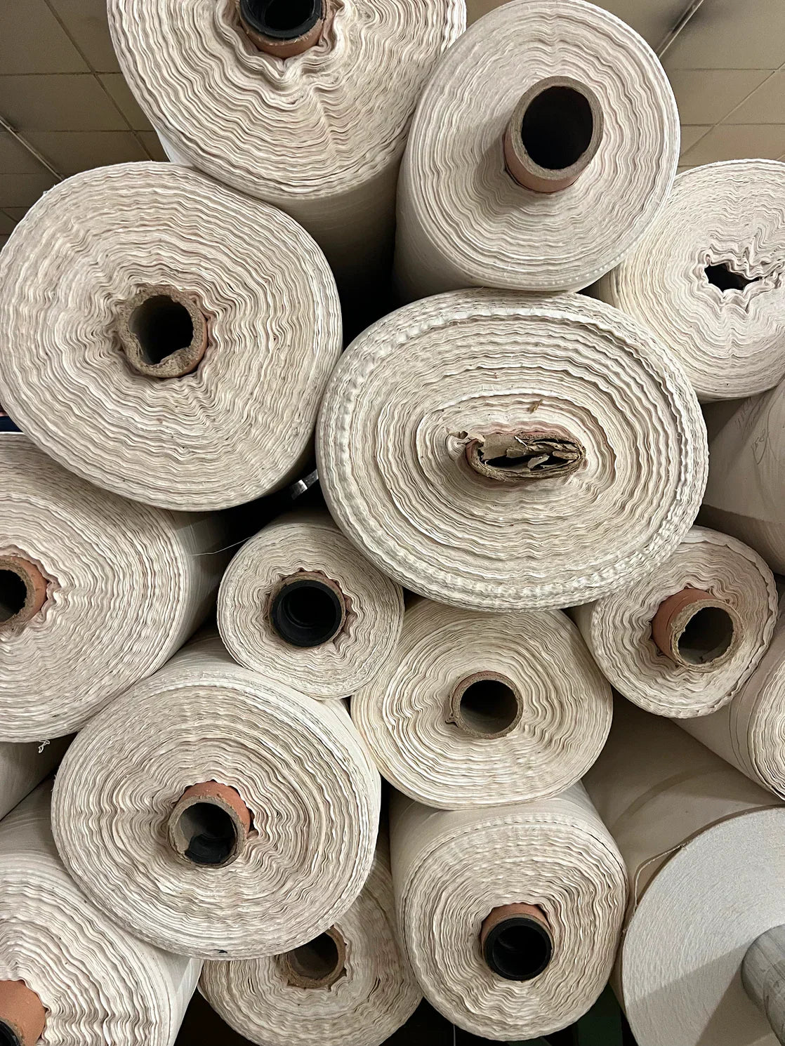 Custom vs Ready-Made Curtains: The Definitive Guide